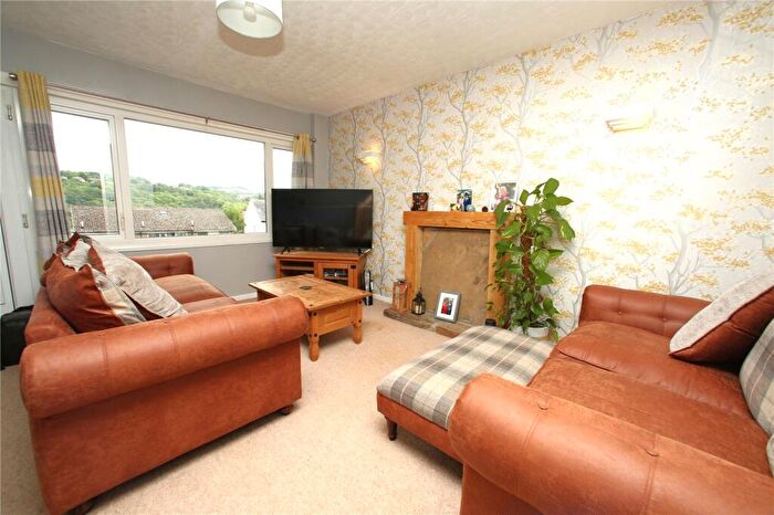 2 Bedroom Terraced House For Sale In Meltham Road, Huddersfield, HD4