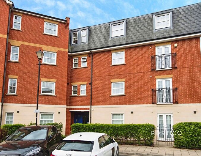 2 Bedroom Flat To Rent In Queensberry Place, Manor Park, E12