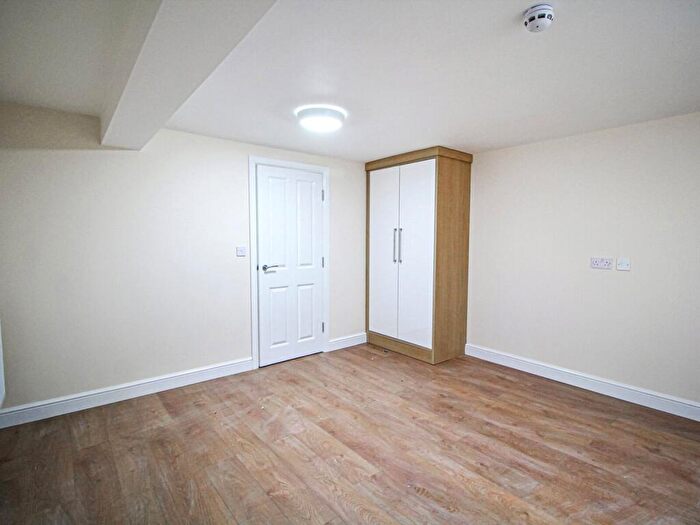 2 Bedroom Apartment To Rent In Apt, Pavilion House #, HG1