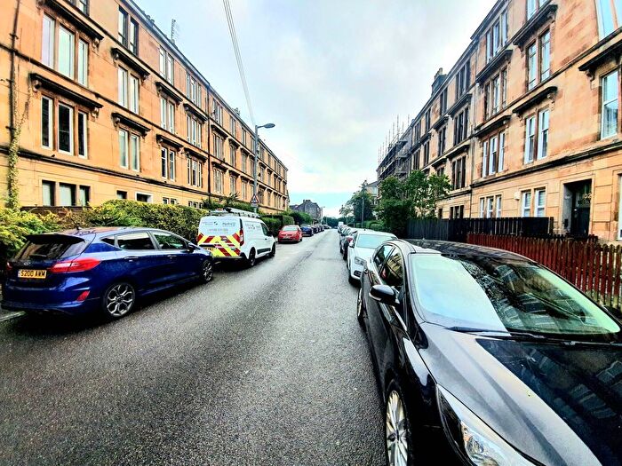 2 Bedroom Flat To Rent In Roslea Dr, Glasgow, G31