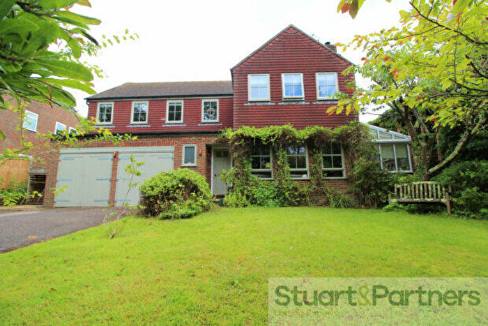 4 Bedroom Detached House To Rent In Bonfire Lane, Horsted Keynes, RH17