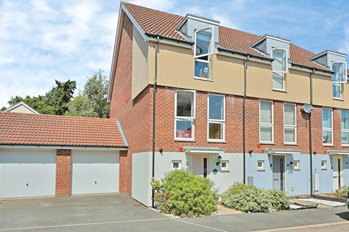 3 Bedroom End Of Terrace House For Sale In Peacock Grove, Costessey, Norwich, Norfolk, NR8