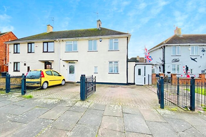 3 Bedroom Semi Detached House For Sale In Pindar Road, New Parks, Leicester, LE3