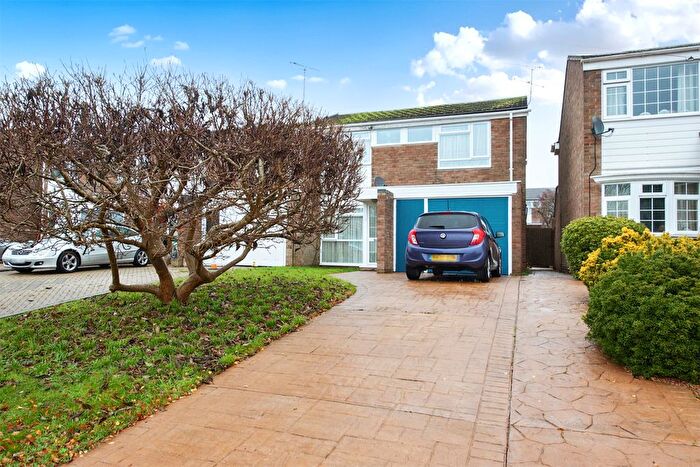 3 Bedroom End Terrace House For Sale In Montrose Close, Frimley, Camberley, Surrey, GU16