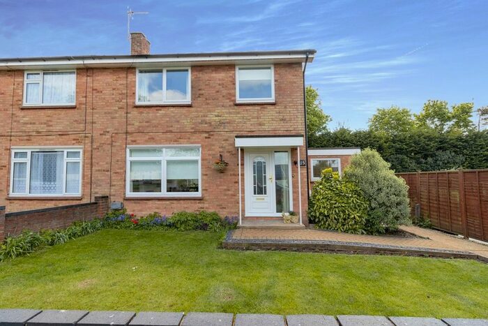 3 Bedroom Semi-Detached House For Sale In Mays Avenue, Balsham, Cambridge, CB21