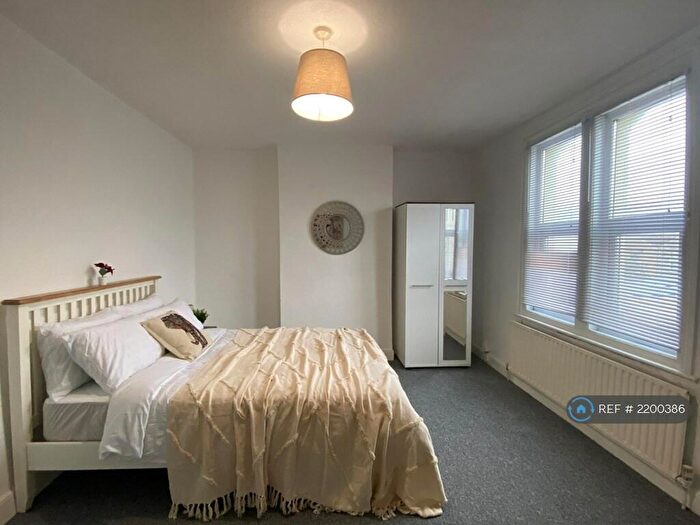 4 Bedroom Terraced House To Rent In Glen Park, Eastville, Bristol, BS5