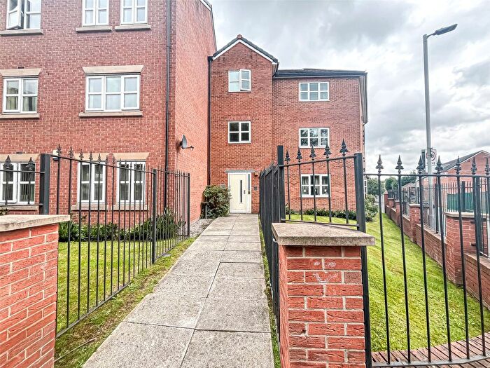 2 Bedroom Flat To Rent In Signal Drive, Manchester, M40