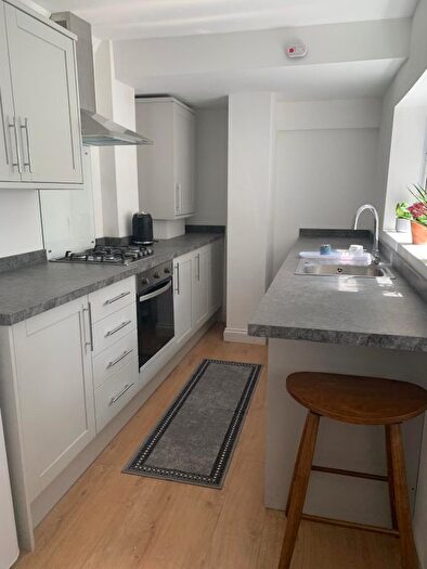 2 Bedroom Flat To Rent In Allison Road, London, SW16