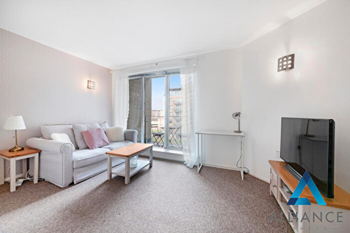 1 Bedroom Flat To Rent In Adriatic Building, Narrow Street, London, E14