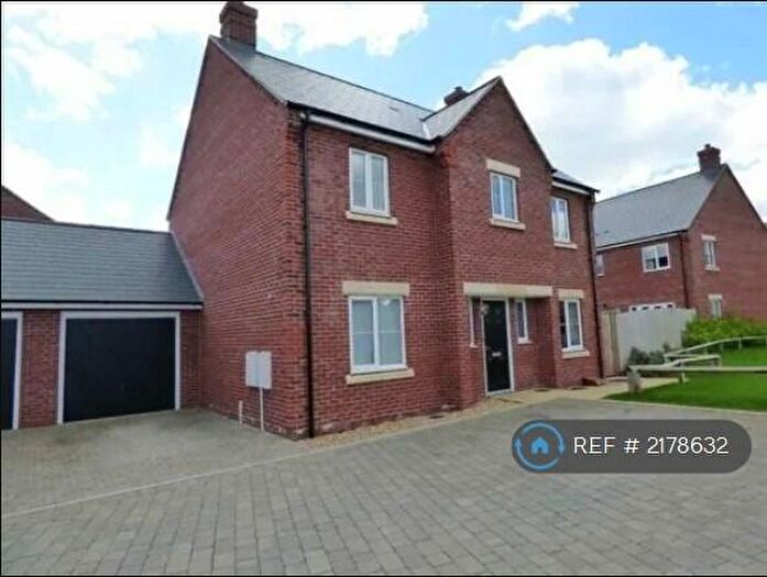 4 Bedroom Detached House To Rent In Weston Hall Lane, Daventry, NN11