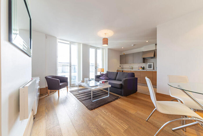 1 Bedroom Flat To Rent In Sugar House, Aldgate East, E1