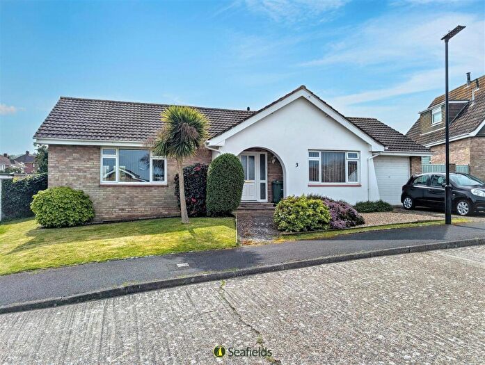 2 Bedroom Detached Bungalow For Sale In Spencer Glade, Ryde, PO33