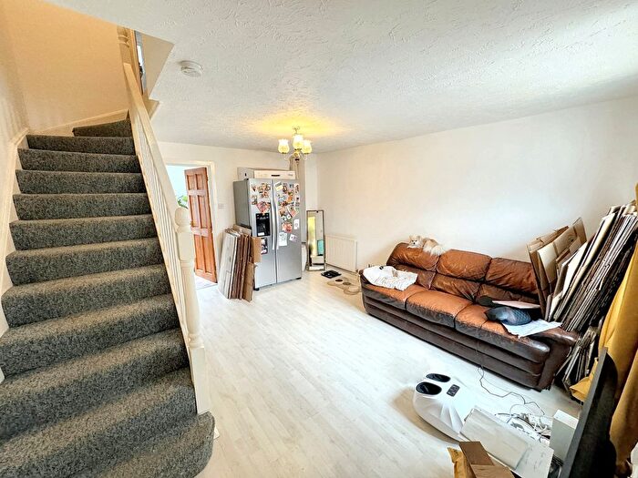 2 Bedroom Terraced House To Rent In Widgeon Close, Custom House, E16