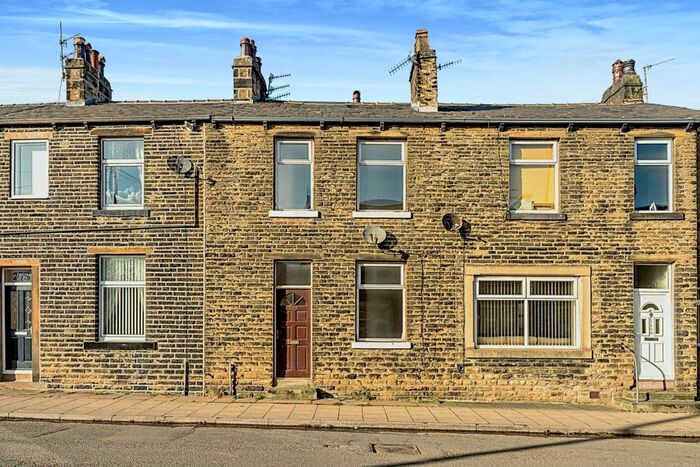 3 Bedroom Terraced House To Rent In Halifax Road, Todmorden, Lancashire, OL14