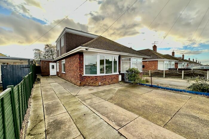 3 Bedroom Semi-Detached House To Rent In Chestnut Avenue, Bradwell, Great Yarmouth, NR31