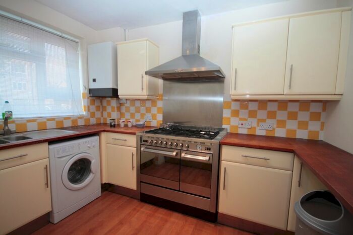 3 Bedroom Maisonette To Rent In Lawn Terrace, London, SE3