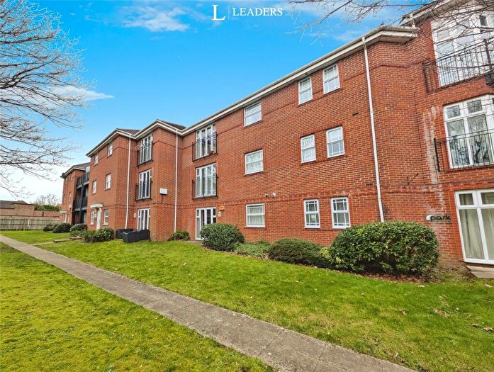 2 Bedroom Apartment For Sale In William Panter Court, Eastleigh, Hampshire, SO50