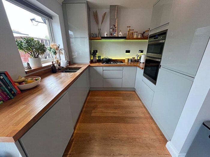 3 Bedroom Property To Rent In Severn Close, Leamington Spa, CV32