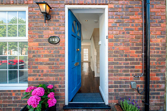 3 Bedroom Terraced House To Rent In King Street, Southsea, PO5