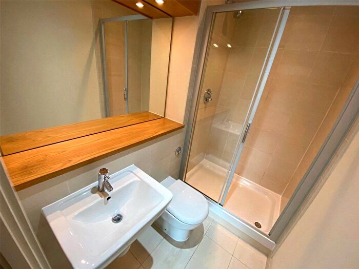 2 Bedroom Apartment To Rent In St Georges Island, Kelso Place, Manchester, Greater Manchester, M15