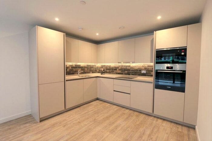 2 Bedroom Apartment To Rent In Potato Wharf, Castlefield, Manchester, M3