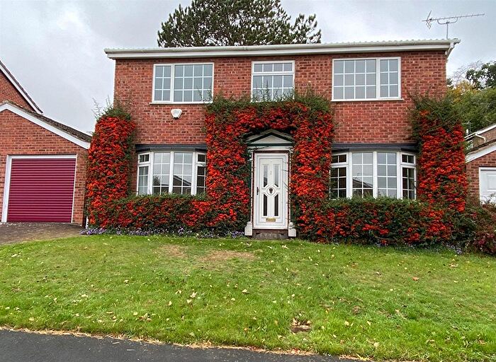 4 Bedroom Detached House For Sale In Tennyson Drive, Malvern, WR14