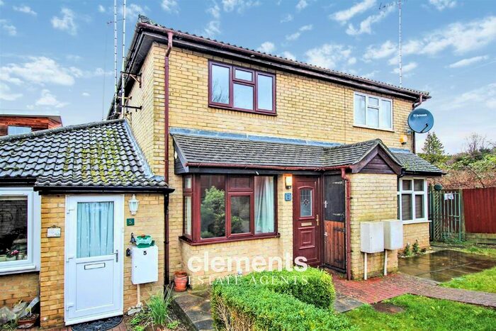 1 Bedroom Terraced House To Rent In Katherine Close, Hemel Hempstead, HP3