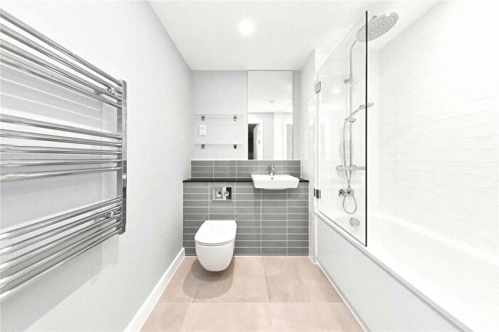 2 Bedroom Apartment To Rent In Calibra, Kimpton Road, LU2