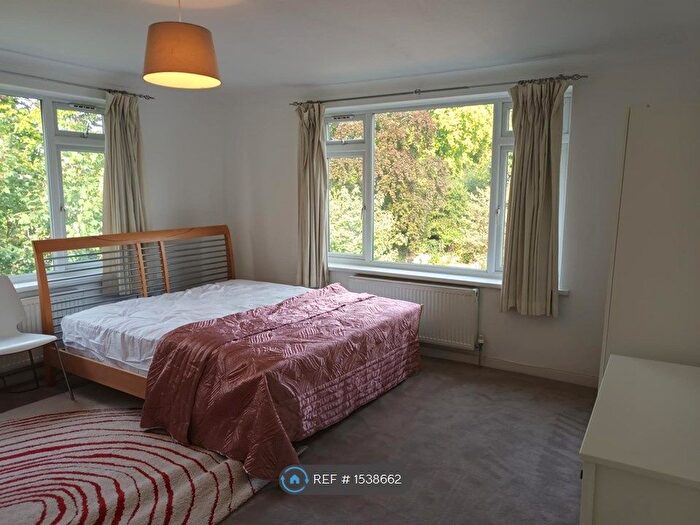 4 Bedroom Flat To Rent In Grange Road, London, W5