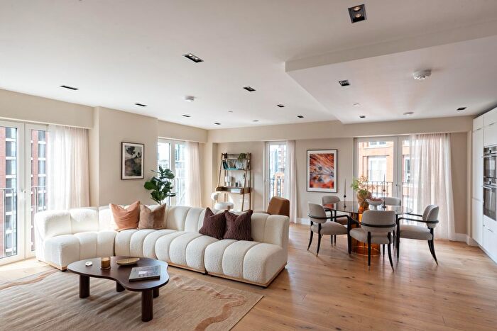 2 Bedroom Flat For Sale In Keybridge, Exchange Gardens, London, SW8