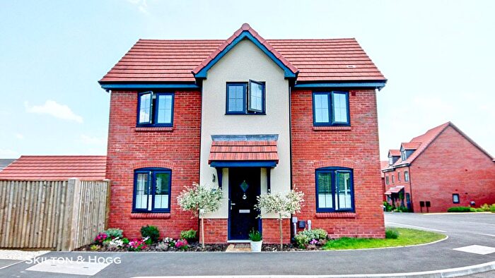 3 Bedroom Detached House For Sale In Mallow Way, Daventry, NN11