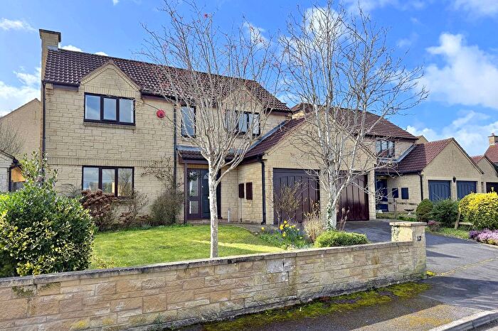 4 Bedroom Detached House For Sale In The Chestertons, Bathampton, BA2