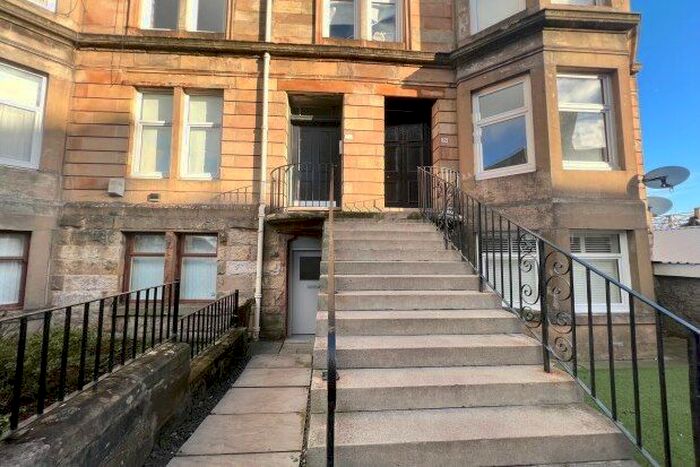 3 Bedroom Flat To Rent In Brownlie Street, Glasgow, G42