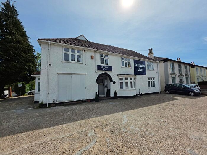 15 Bedroom Detached House To Rent In The Greenway, Uxbridge, UB8