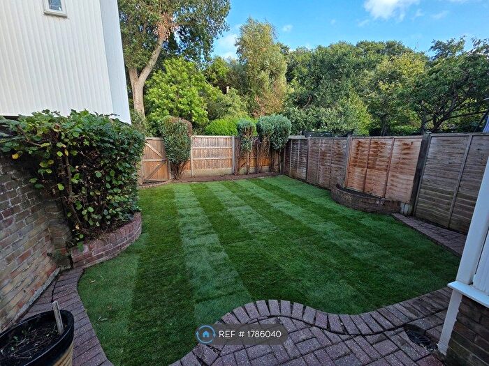 4 Bedroom Terraced House To Rent In Dorchester Court, Shirley, CR0