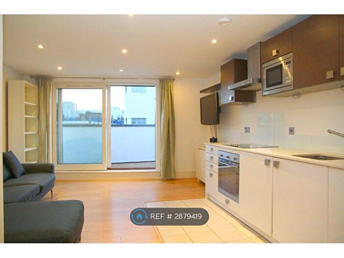 2 Bedroom Flat To Rent In Angel Wharf, London, N1