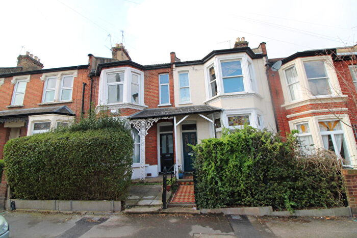 2 Bedroom Flat To Rent In Brookdale Road, Walthamstow, Waltham Forest, E17