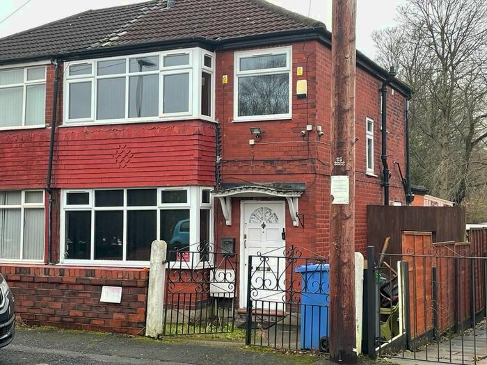 3 Bedroom Semi-Detached House To Rent In Pelham Place, Crumpsall, Manchester, M8