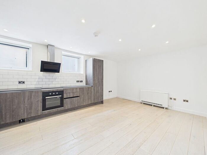 1 Bedroom Flat To Rent In Western Road, Brighton, BN1