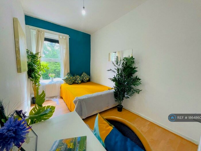 6 Bedroom End Of Terrace House To Rent In Guildford Place, Newcastle Upon Tyne, NE6