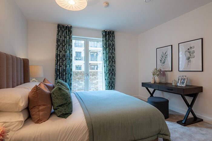 1 Bedroom Flat For Sale In " Bedroom Apartment" At Hepworth Place, Walthamstow, E17