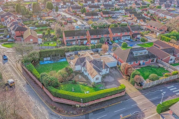 4 Bedroom Detached House For Sale In Rugeley Road, Burntwood, WS7