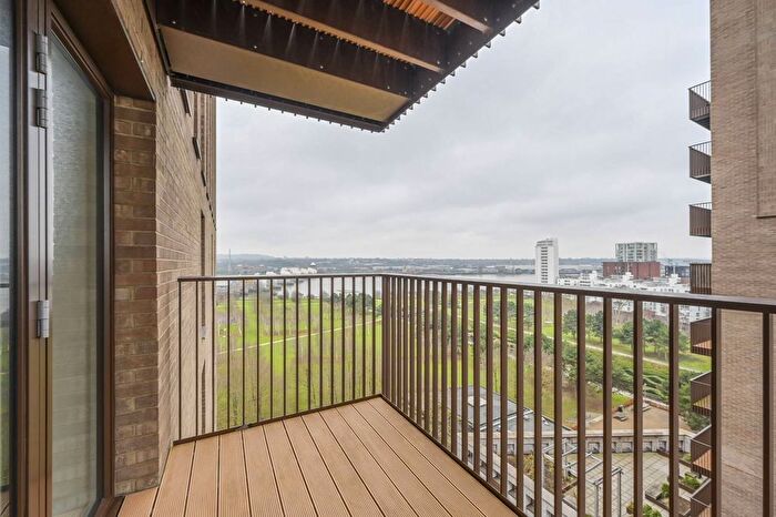 1 Bedroom Flat To Rent In Adlay Apartments, Silvertown, London, E16