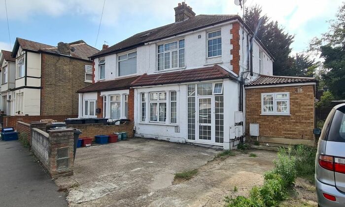1 Bedroom Flat To Rent In Sunnycroft Road, Hounslow, TW3