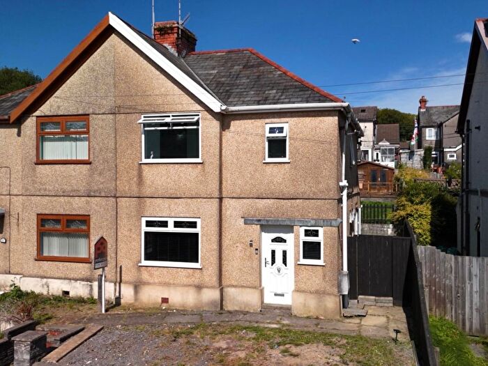 3 Bedroom Semi-Detached House For Sale In Faraday Road, Clydach, Swansea, SA6