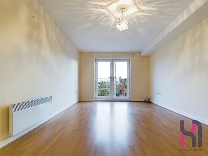 2 Bedroom Flat To Rent In Burlington House, Burlington Street, L3