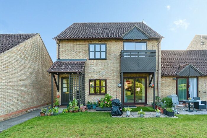 2 Bedroom Flat For Sale In Ship Gardens, Mildenhall, Bury St. Edmunds, IP28