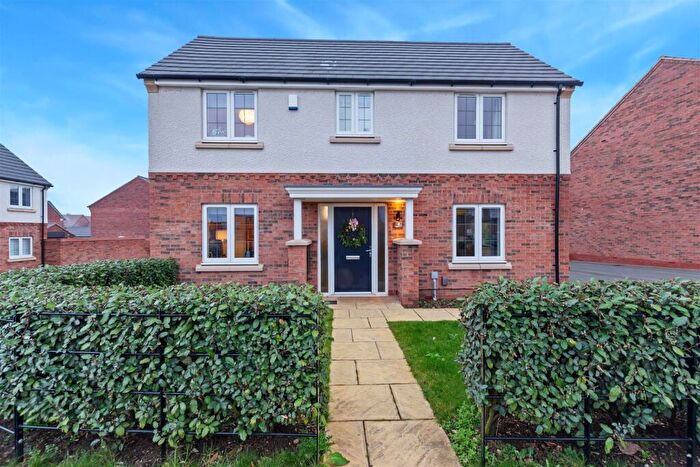 4 Bedroom Detached House For Sale In Pathfinder Way, Castle Donington, DE74