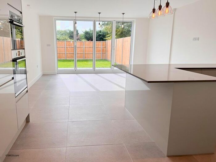 4 Bedroom Semi-Detached House To Rent In Branksome Way, New Malden, KT3