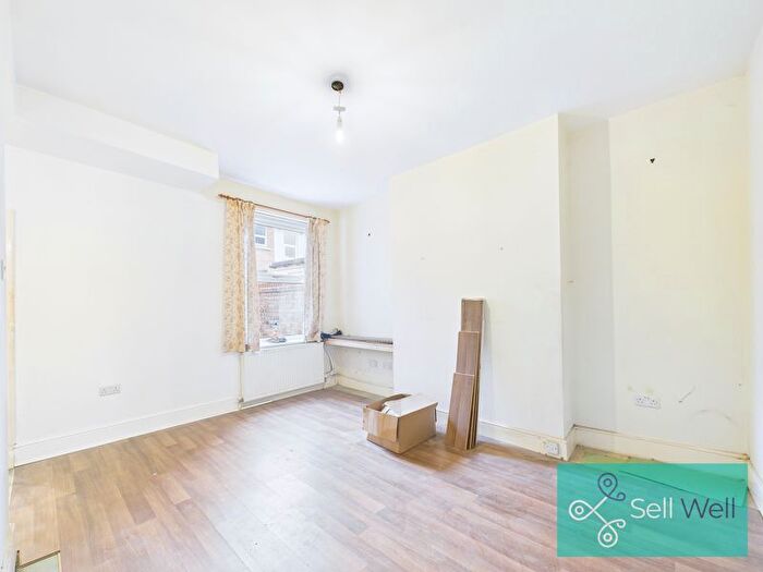 2 Bedroom Terraced House For Sale In Jones Street, Salford, M6